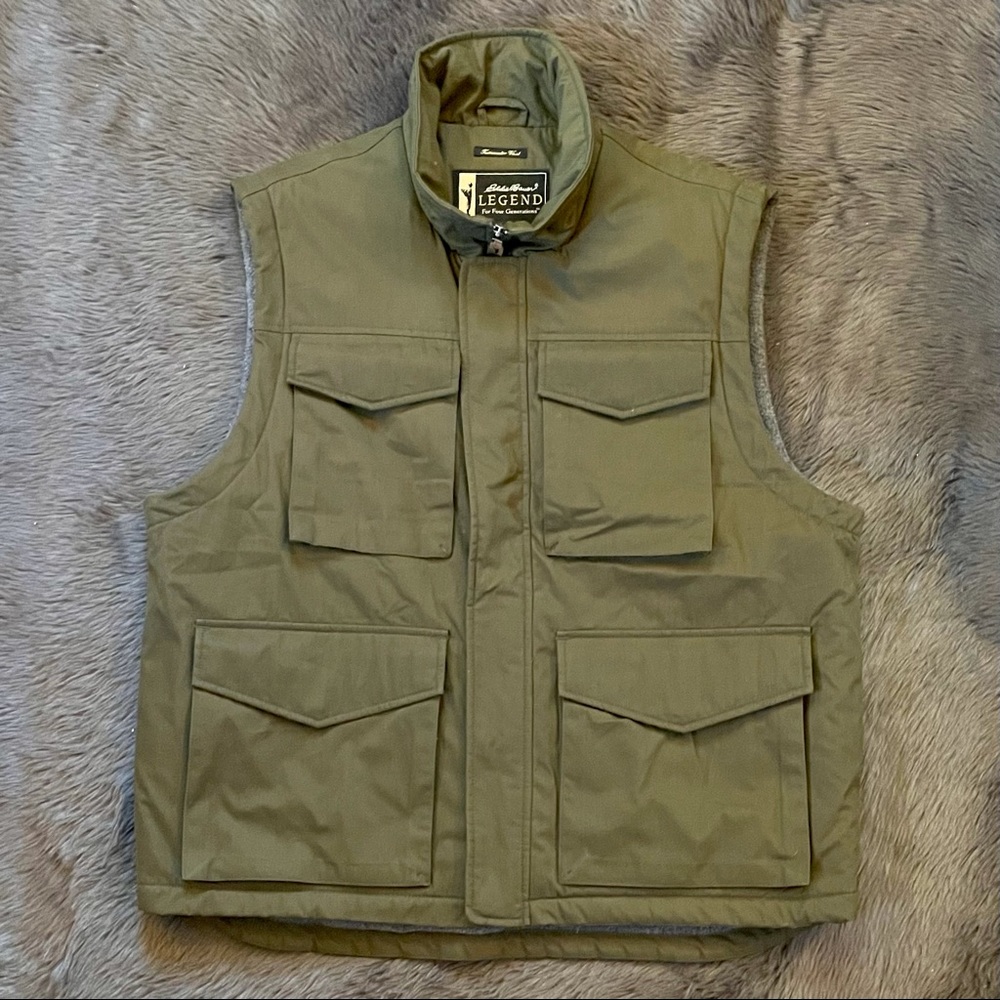 Eddie Bauer Polartec Tumwater Cargo Vest M Fleece Lining EUC Fishing Hunting